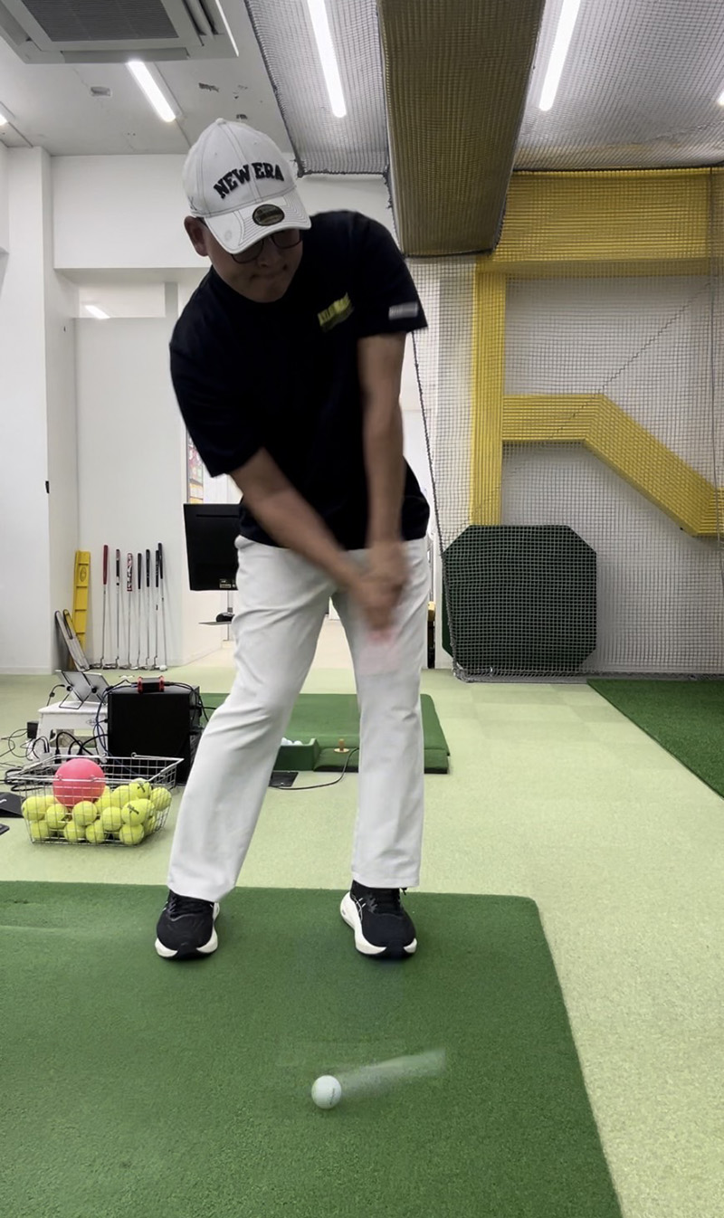 皆さんは打った後をカッコよく出来てますか？│池袋ゴルフアカデミー