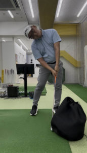クラブをしならせる、しなりを感じるってなんだろう……│池袋ゴルフアカデミー