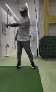 うーん！ヘッドが走らない…│池袋ゴルフアカデミー