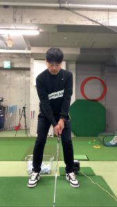 左体重でスイングを安定させるポイント│池袋ゴルフアカデミー