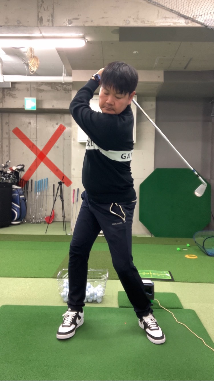 トップをコンパクトに│池袋ゴルフアカデミー