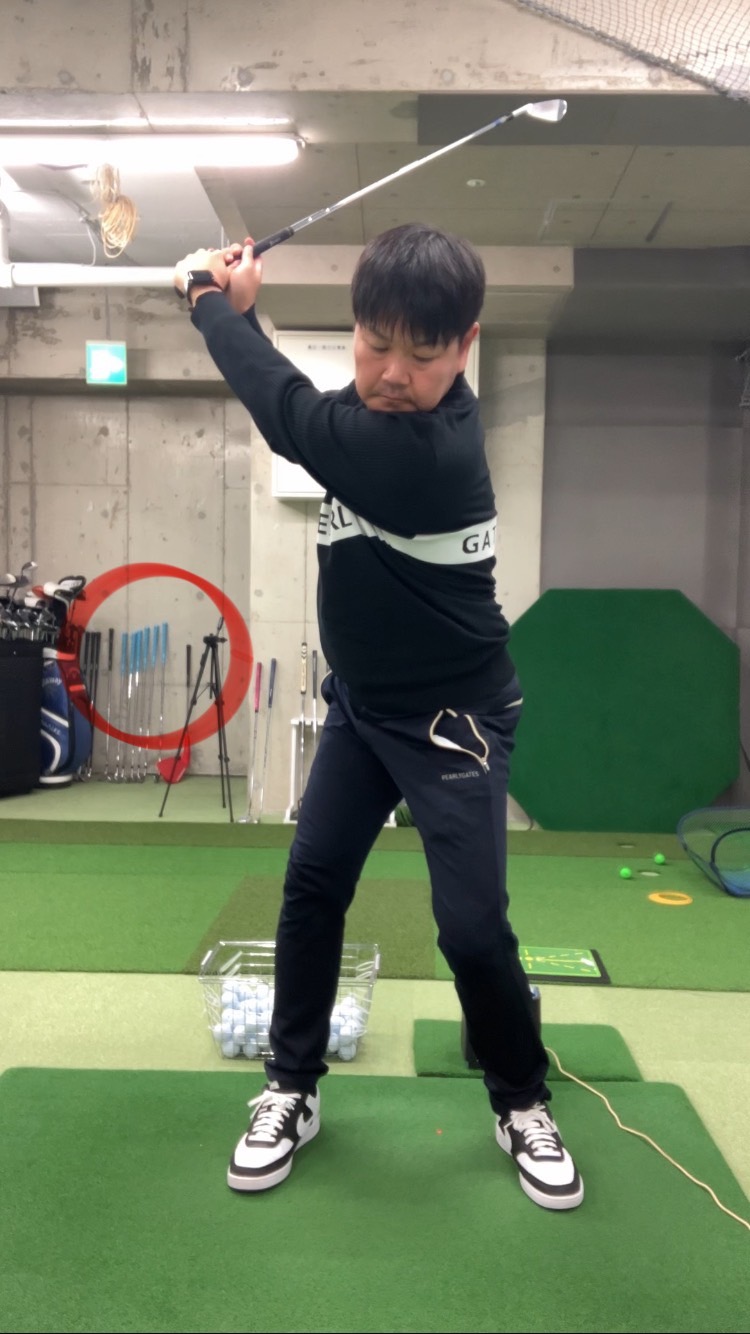 トップをコンパクトに│池袋ゴルフアカデミー