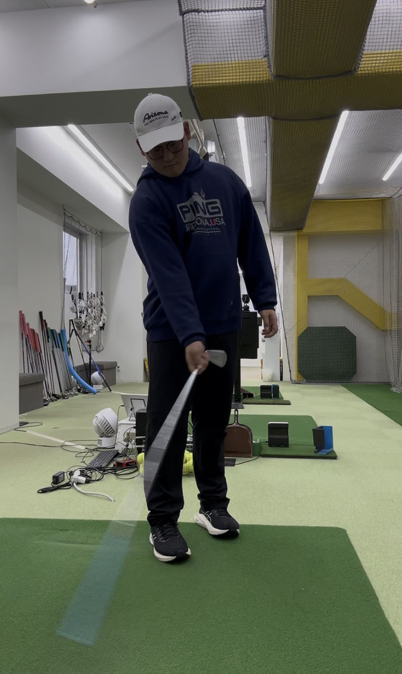 ドライバー、アイアン、アプローチそれぞれの構え方の違い│池袋ゴルフアカデミー