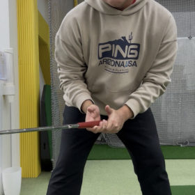 パターの持ち方について│池袋ゴルフアカデミー