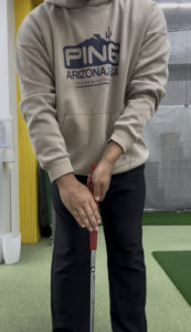 パターの持ち方について│池袋ゴルフアカデミー