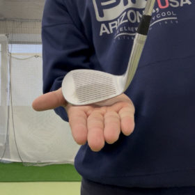 アプローチ難しい！上手く打てないという方は必見！│池袋ゴルフアカデミー