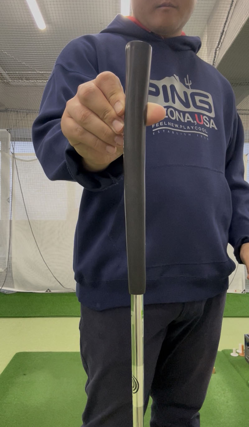 パターのグリップ。太い方が良いか細い方が良いか。│池袋ゴルフアカデミー
