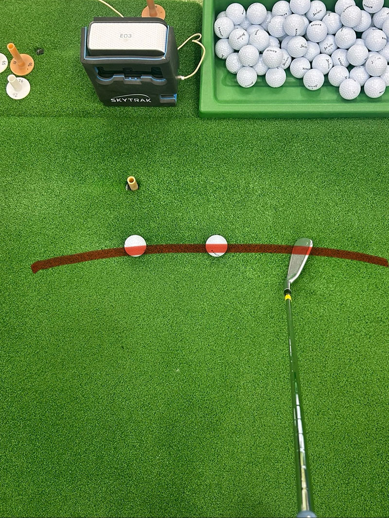 当てに行ってる方は、この方向にクラブを振ってる│池袋ゴルフアカデミー