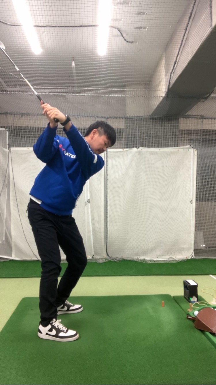 トップを安定させるための練習│池袋ゴルフアカデミー