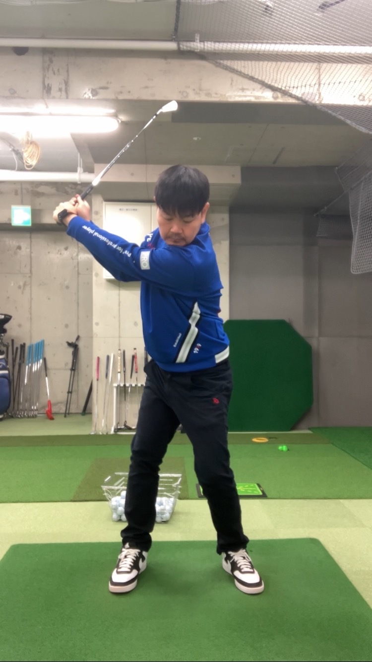 トップを安定させるための練習│池袋ゴルフアカデミー