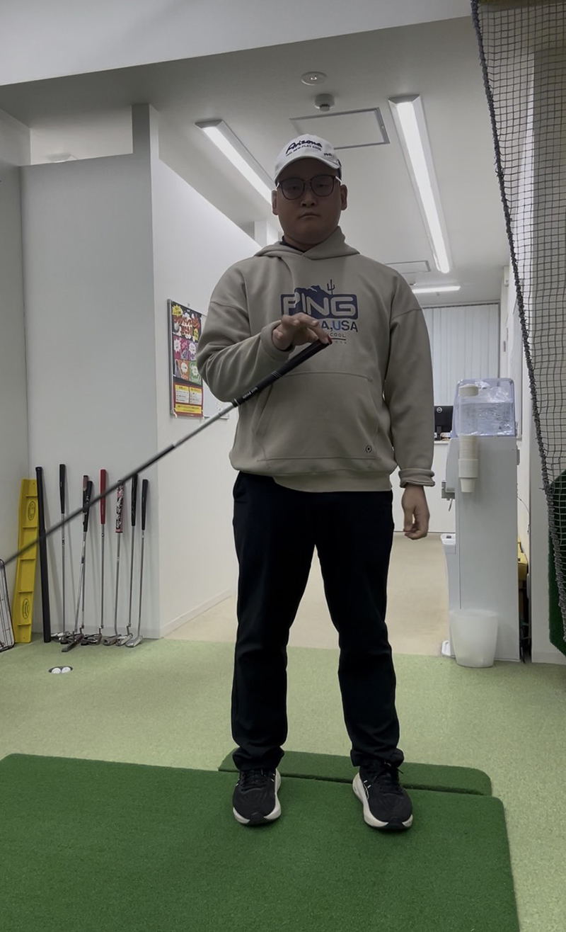 今回は地面反力の体感方法をレッスン│池袋ゴルフアカデミー