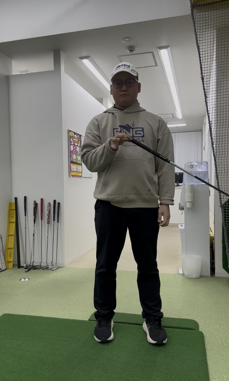 今回は地面反力の体感方法をレッスン│池袋ゴルフアカデミー