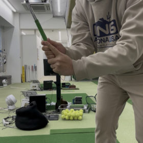 アプローチの手首の小ワザ！│池袋ゴルフアカデミー