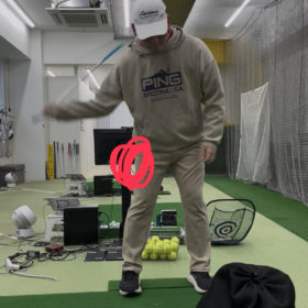 さあ〜トップオブスイングまでは完璧だぞ〜│池袋ゴルフアカデミー