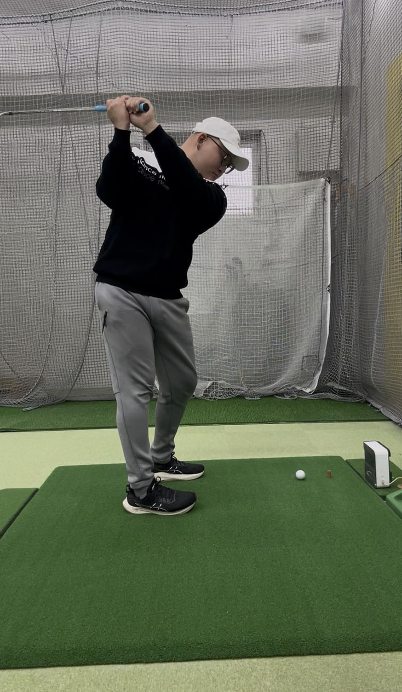 カット打ちが治らない!│池袋ゴルフアカデミー